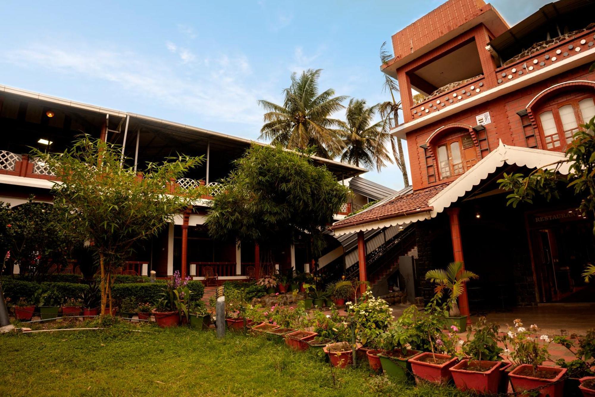 The Nest Inn Resort Masinagudi Extérieur photo