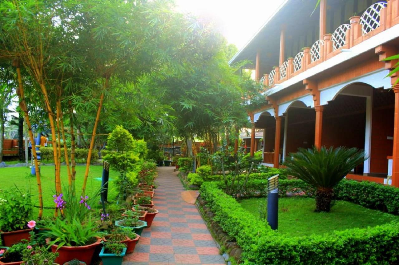 The Nest Inn Resort Masinagudi Extérieur photo